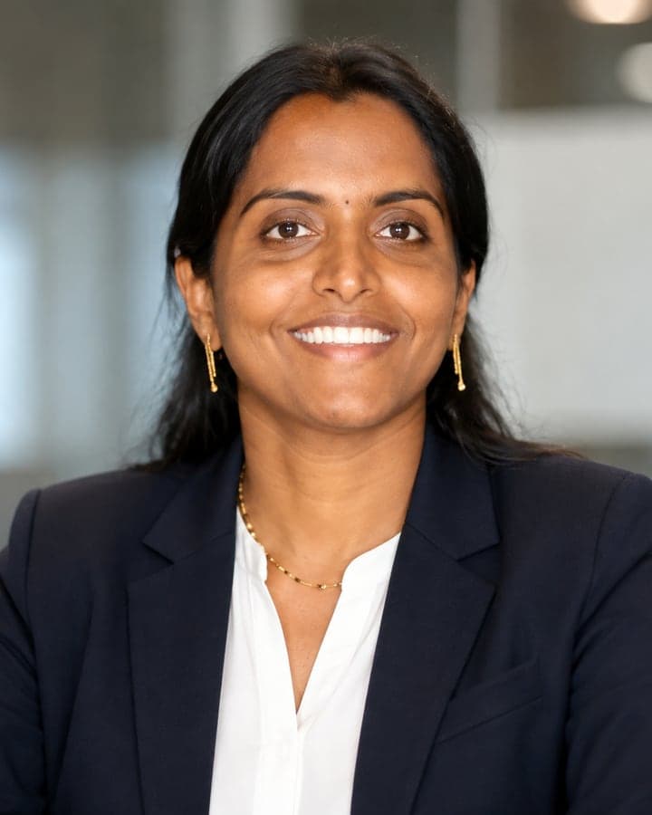 Portrait of Meena Mamidi